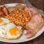 Holiday Inn 'Too Good To Go' Breakfast Bag Criticised for 'Undercooked' Bacon