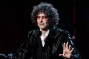 Howard Stern Recalls Private Conversations with Carolyn Bessette and JFK Jr