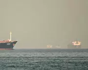 Iran Permits Malaysian Vessels Through Strait of Hormuz After Diplomatic Talks