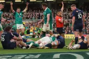 Ireland Crush Scotland 43-21 to Keep Six Nations Title Hopes Alive
