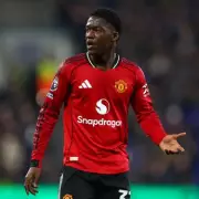 Kobbie Mainoo's Man Utd Contract Talks Stall Despite Carrick's Faith