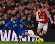 Liam Rosenior Issues Chelsea Discipline Ultimatum After Red Card Crisis