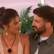 Love Island's Samie Elishi Counters Ciaran Davies' Podcast Allegations
