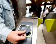 Melbourne Launches Tap-and-Go Trial on Four Train Lines, Ending Myki Dependence