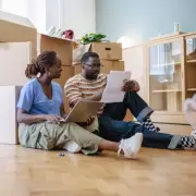 Mortgage Expert Urges Borrowers to 'Lock In' Rates Amid Volatility