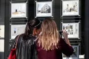 Mortgage Mayhem Hits First-Time Buyers as Low-Deposit Deals Vanish