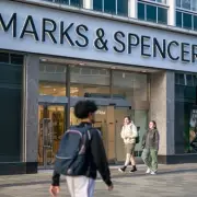 M&S Shoppers Flock to Buy 'Gorgeous' £15 Glass Vase Praised for Looking Expensive