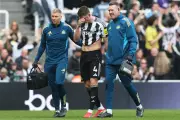 Newcastle Defender Sven Botman Undergoes Surgery After Facial Fracture