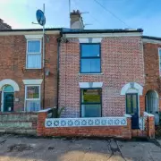 Norwich Home's Glass Bathroom Walls Spark 'Loo Anxiety' Among Buyers
