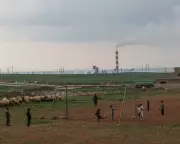 Oil Prices Drop as Iraq Resumes Exports via Turkey Amid Middle East Conflict