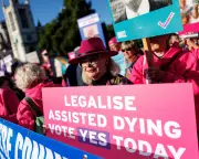 Over 100 Labour MPs Urge Starmer to Prevent Lords Blocking Assisted Dying Bill