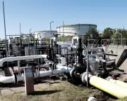 Pipeline Dispute Deepens as Hungary and Ukraine Clash Over Russian Oil