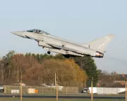 Rolls-Royce CEO Welcomes German Participation in UK's Next-Gen Fighter Jet Project