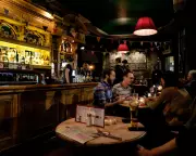 Should Children Be Banned from Pubs? A Growing UK Debate