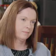 Single Mum Moved to Tears by Generous Gift on Rich House, Poor House