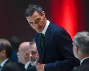 Spain to Respond to Trump's Trade Threats as EU Commissioner Criticises 'Deeply Disruptive' Comments