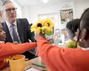 Starmer Vows to Use 'Every Lever' to Counter Cost of Living Crisis from Iran Conflict