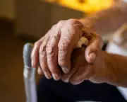 Study Reveals 'Routine' Restraint of Dementia Patients in English Hospitals