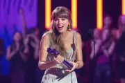 Taylor Swift Dominates 2026 iHeartRadio Awards with Seven Wins