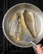 The Secret to Perfectly Crisp Fish Skin: Expert Chefs Reveal Their Tips