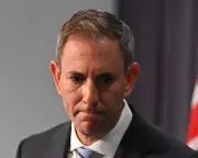 Treasurer Warns Australia Faces Economic 'Buffeting' from Middle East Conflict