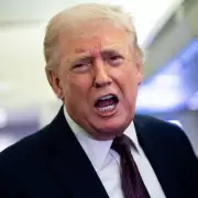 Trump Announces Postponement of US Military Strikes Against Iran After Talks