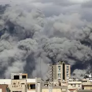 Trump Declines to Rule Out Ground Invasion of Iran, Dismisses Polls