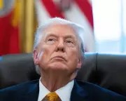 Trump Escalates Attacks on Press, Labels War Reporting as Treason