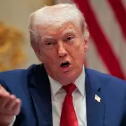 Trump Mocks UK's 'Toy' Aircraft Carriers Amid Iran War Tensions