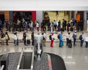 Trump Threatens ICE Airport Deployment Amid DHS Funding Standoff