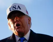 Trump Urges UK to Deploy Warships to Secure Strait of Hormuz Amid Iran Conflict