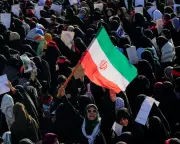 Trump's 'Regime Capture' Ambitions in Iran Face Steep Hurdles, Experts Warn