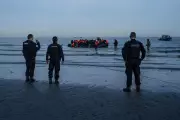UK and France Extend Channel Migrant Deal Amid Stalled Negotiations