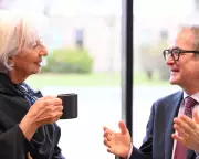 UK Inflation Holds at 3% Amid Middle East Conflict and Oil Price Volatility