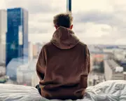 UK Pilot: £2,000 Cash Grants Reduce Homelessness Among Care Leavers