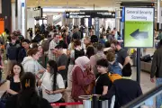 US Airport Chaos Deepens as Homeland Security Funding Bill Fails Again