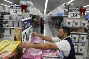 Walmart Tests Rapid Renovation Strategy with Temporary Store Closures
