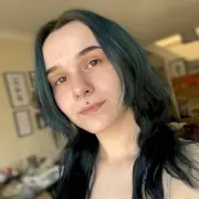 Woman's Life Devastated by Rare Sweating Condition That Forces Baggy Clothing