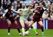 WSL Roundup: Manchester City Held by Aston Villa, Arsenal Close Gap