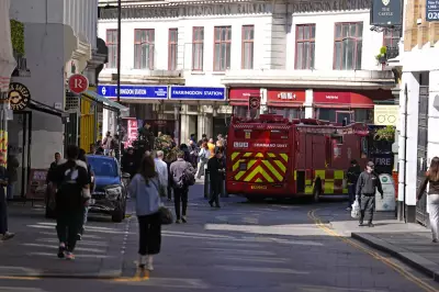 14 Treated at Farringdon After Chemical Smell on Elizabeth Line