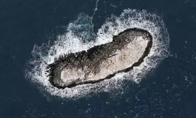 Antarctic Expedition Stumbles Upon Secret Island in Marked Danger Zone