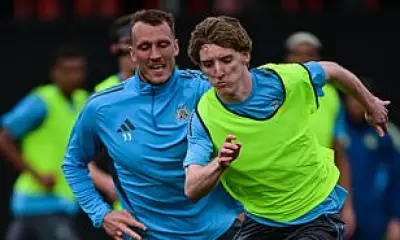 Anthony Gordon Set to Return for Newcastle After Hip Injury