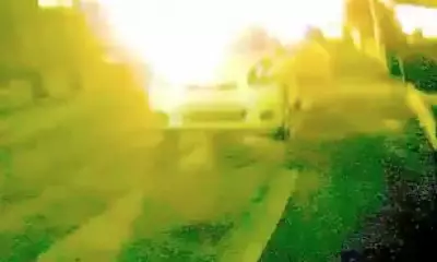 Car Bomb Explodes Outside Belfast Police Station in New IRA Attack