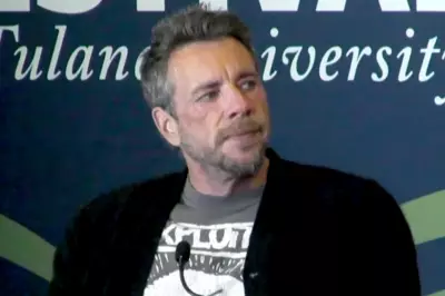 Dax Shepard Tears Up Recalling Kristen Bell's Surprise Visit to Dying Father