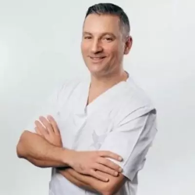 Dentist Warns: This Subtle Tongue Sign Could Be Cancer