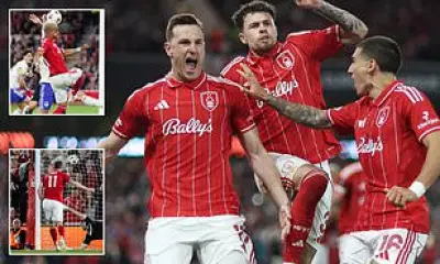 Emiliano Martinez Heroics Keep Aston Villa in Europa League Semi-Final