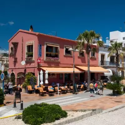 Foreign Office Issues Food Poisoning Alert for 13 High-Risk Holiday Destinations