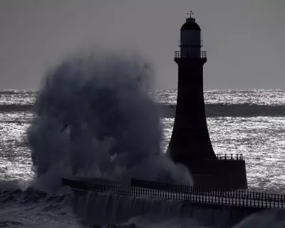 Gale-Force Winds to Batter Northern UK Over Easter Weekend, Met Office Warns