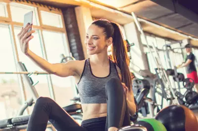 Gym Selfie Epidemic: How Vanity Culture Has Ruined the Workout Sanctuary