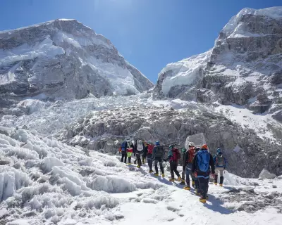 Large Ice Block on Everest Forces Hundreds of Climbers to Halt at Base Camp